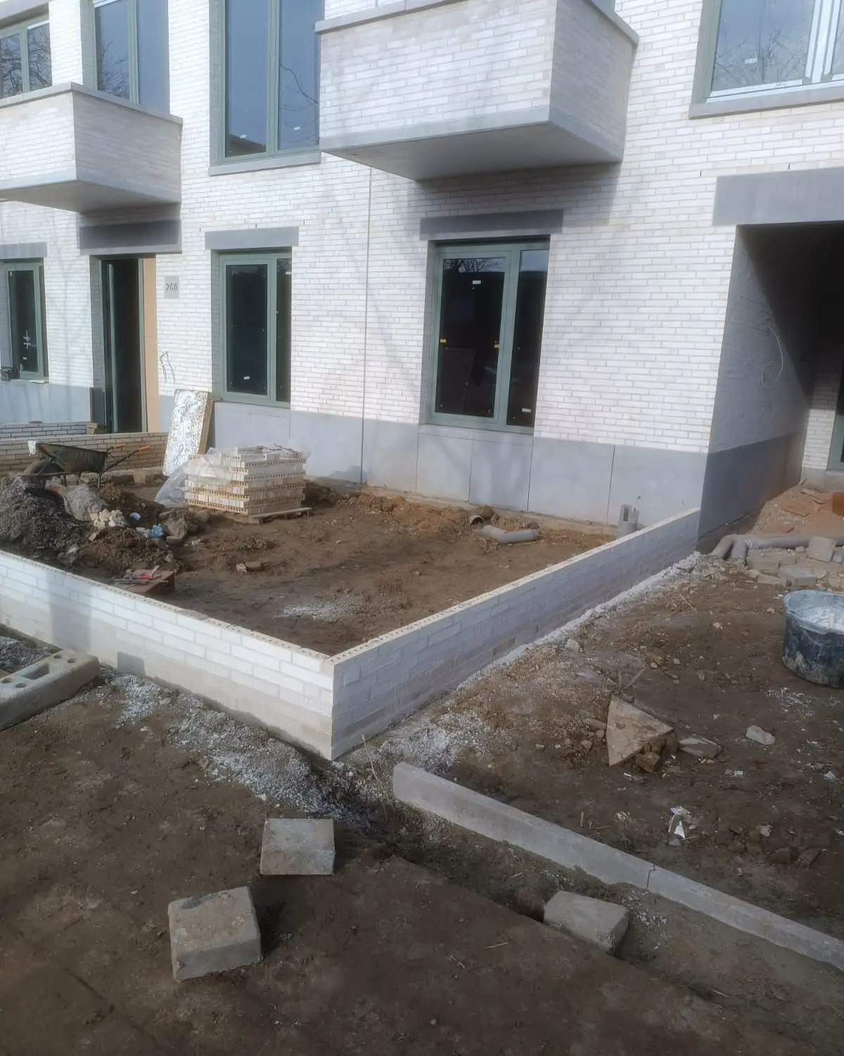 Appartementsgebouw in Wommelgem, start van de werf